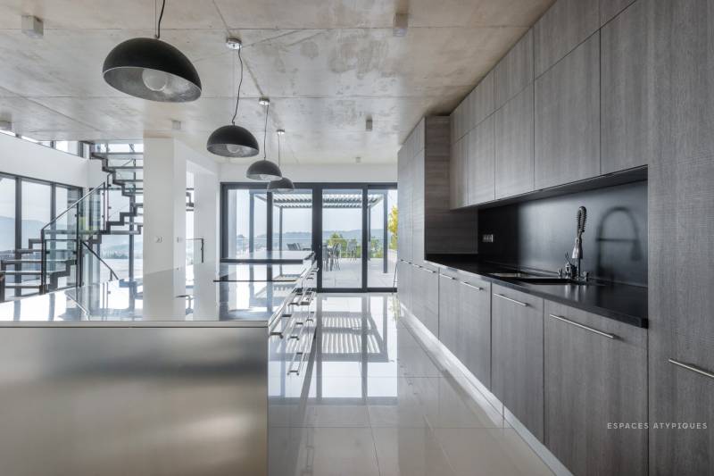 Pose d'une cuisine haut de game