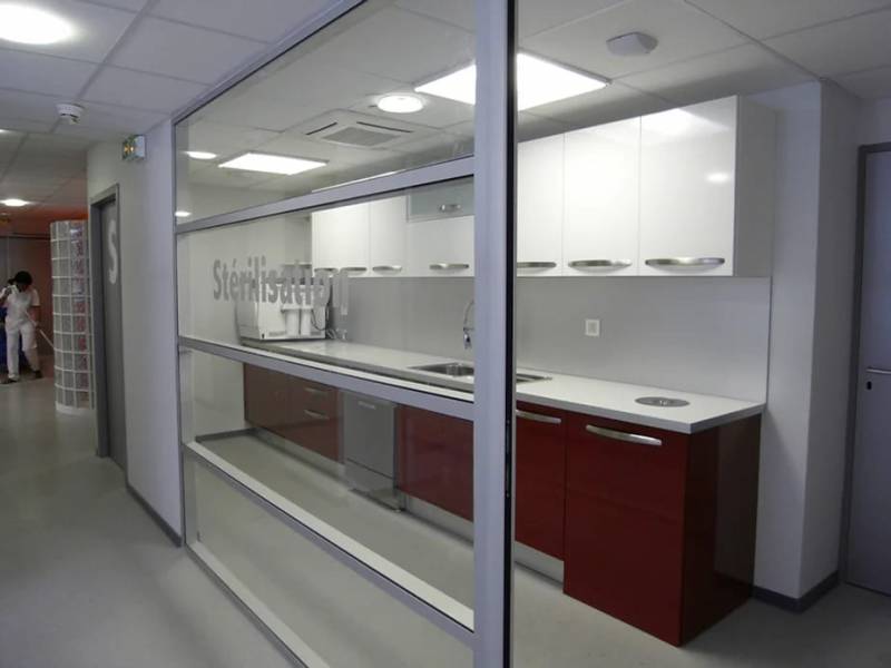 Conception de meubles dentaires sur-mesure à Marseille