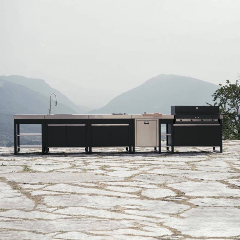 Cuisine d'extérieur sur mesure en inox thermolaqué, à Peypin, proche de Marseille