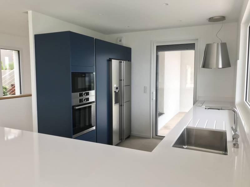 Cuisine avec électroménagers intégrés