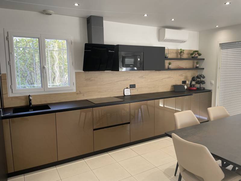 cuisine sans poignées sur mesure