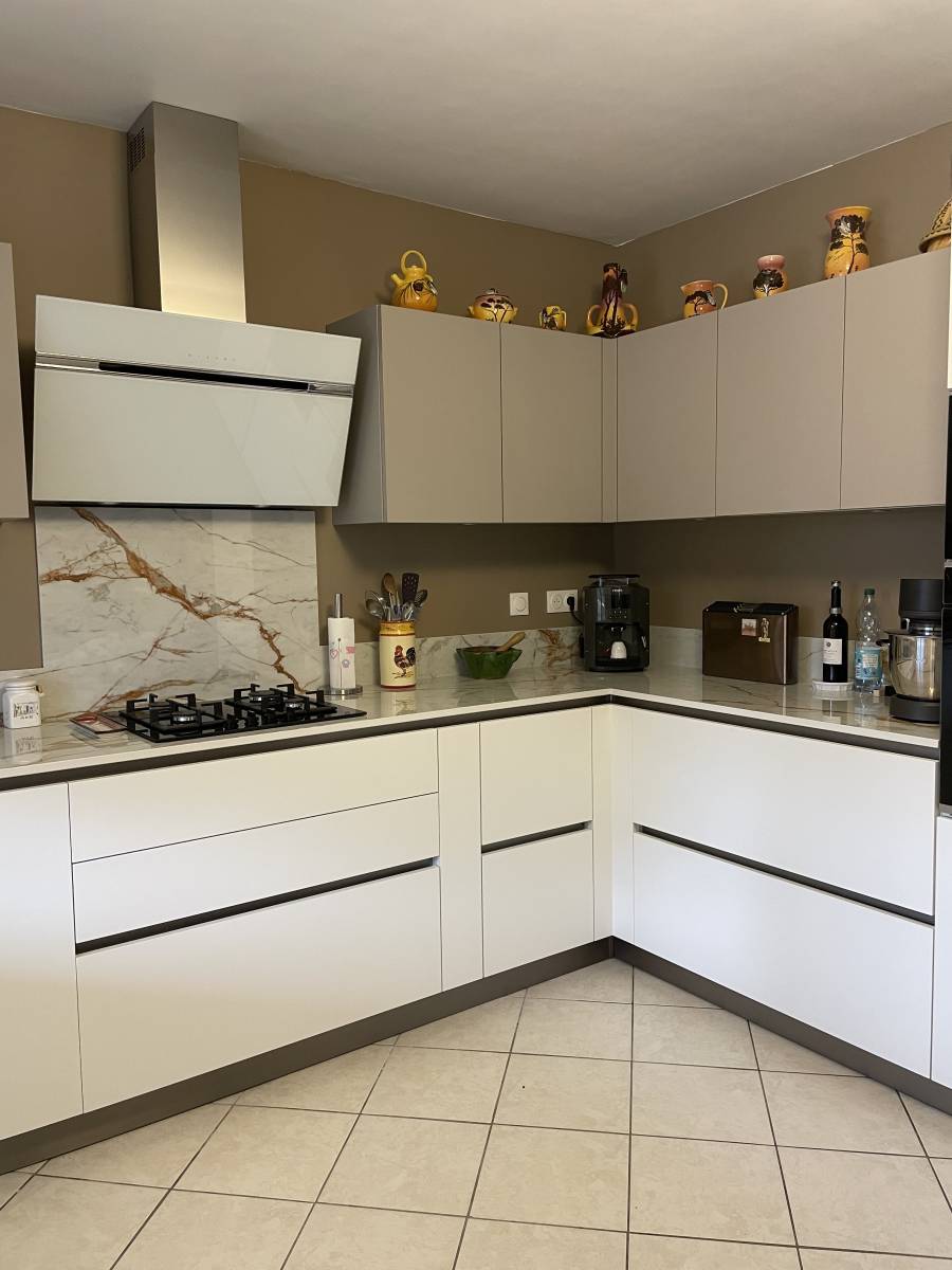 cuisine en L sans poignées