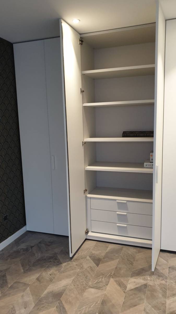 agencement intérieur sur mesure placard
