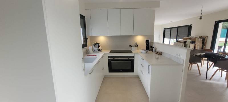 Cuisine sur mesure italienne haut de gamme blanche