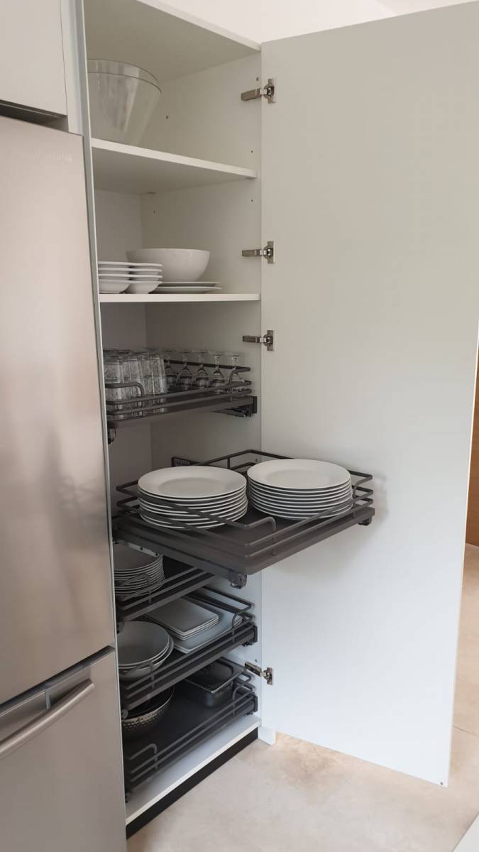 Tiroirs internes dans une colonne